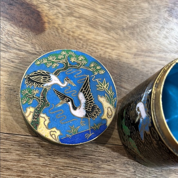 Vintage Chinese Cloisonné Elegant Blue and Black Decorative Box - Picture 6 of 8
